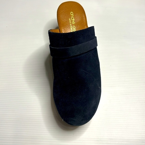 Andre Assous Signature Clogs in Navy - Picture 5 of 10